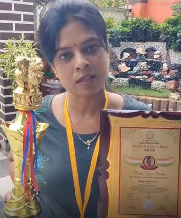 ज़िम्मेदारियों से सफलता तक – श्रीमती नीना विजय गाडगे की प्रेरणादायक यात्रा