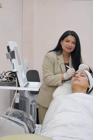 Dr. Sonal | Sonali Saigaonkar  Mumbai’s Pioneer In Holistic & Regenerative Aesthetics And SDP IAWA Award Winner
